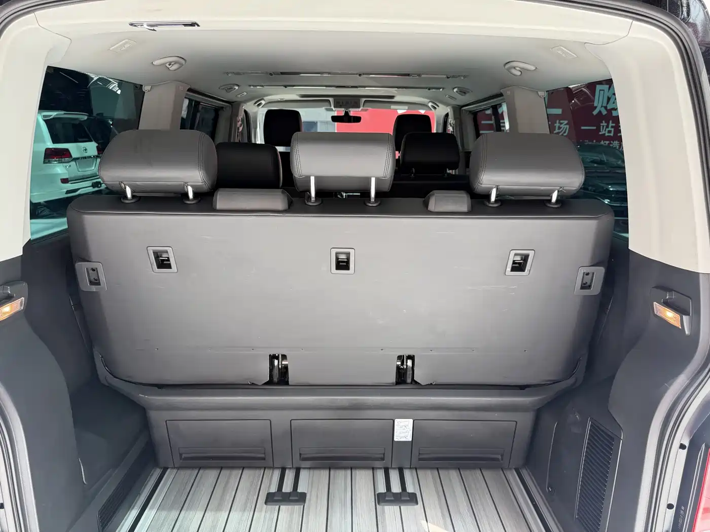 Volkswagen Multivan 2019 2019 2.0TSI 4WD Premium 7-seater