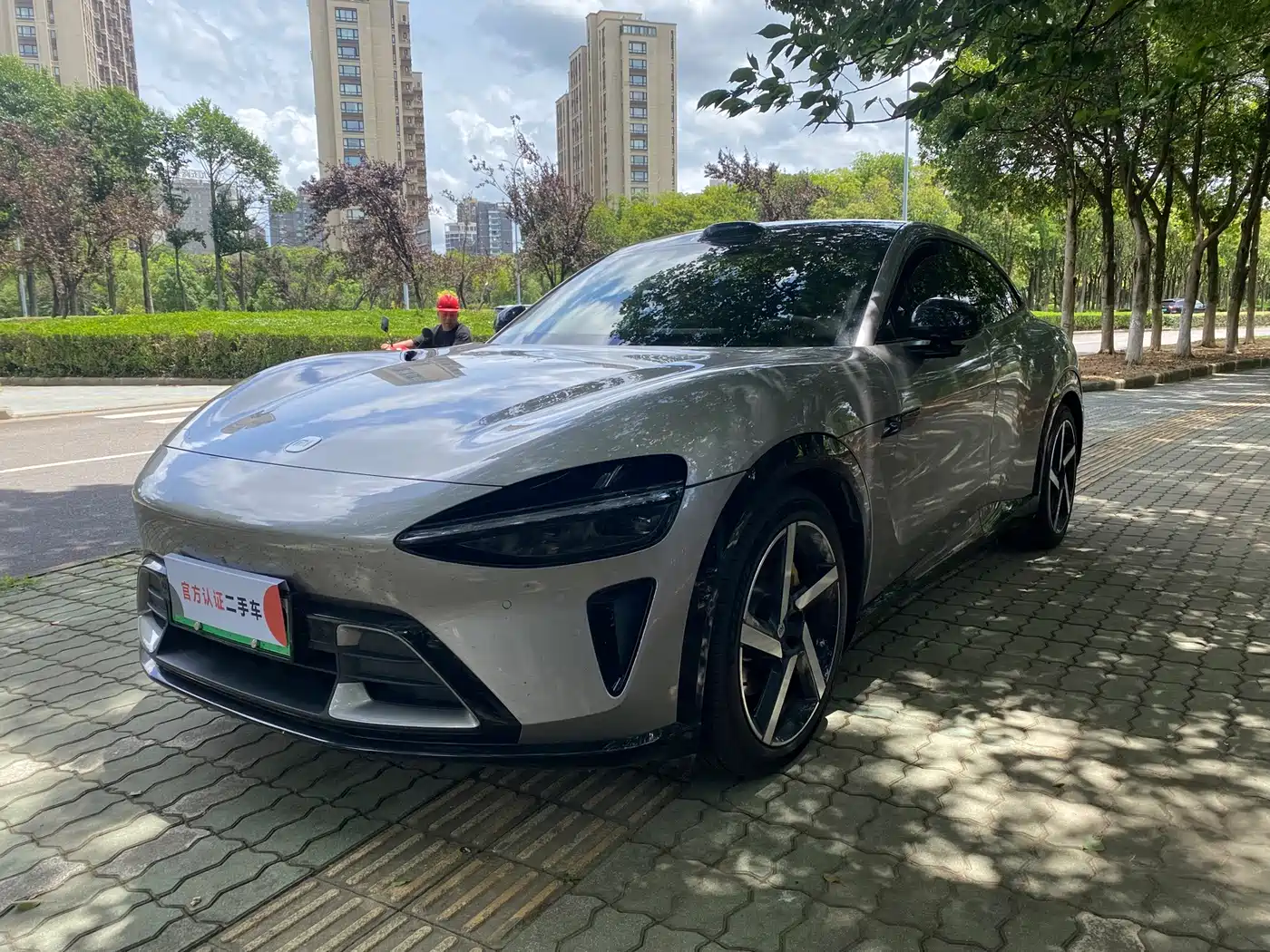 Фото 1 - Xiaomi Auto Xiaomi YU7