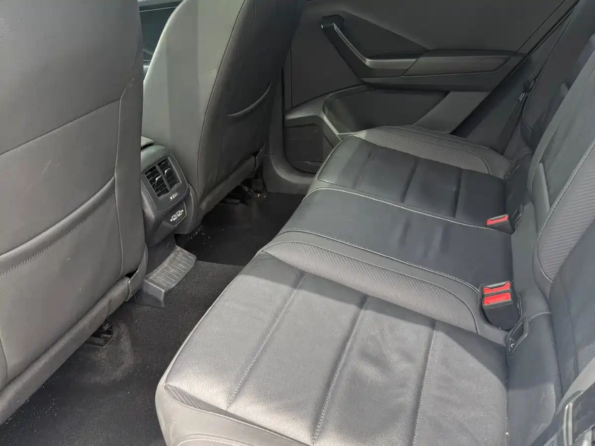 Volkswagen T-Roc, миниатюра 15