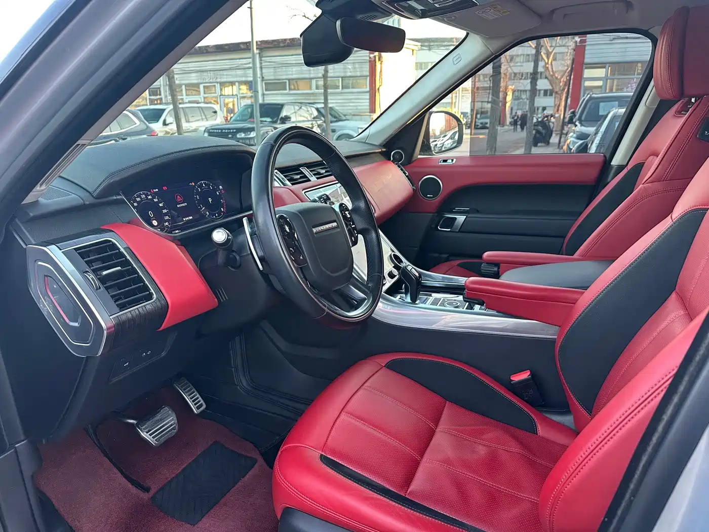 Land Rover Range Rover Sport 2022 3.0 L6 Gloss Black Edition фото 4