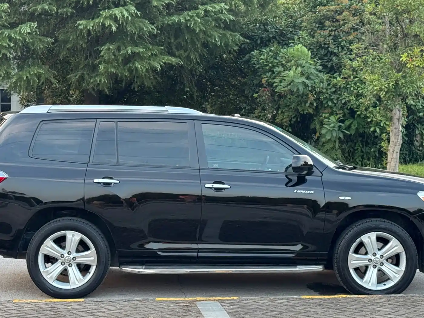 Toyota Highlander 2009 2009 3.5L 4WD 7-seater Premium Edition