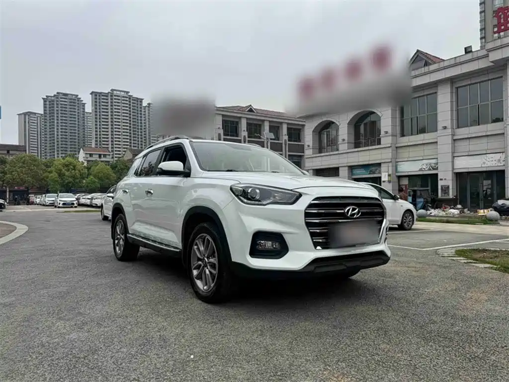 Hyundai Beijing Hyundai ix35 2018 2.0L Automatic 2WD Zhiyong·Enjoyment Edition фото 4