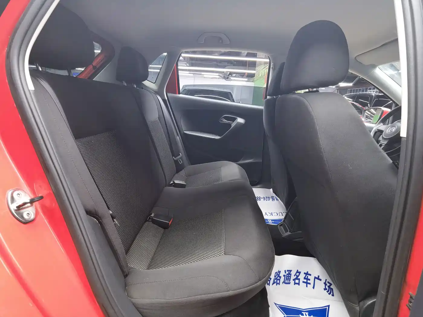 Фото 9 - Volkswagen Polo