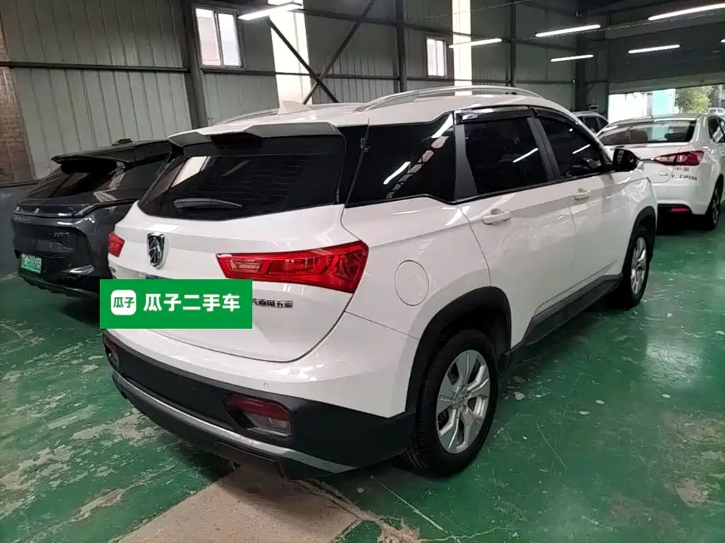 Baojun 530 2019 2020 1.5T CVT Luxury Connect 7-seater