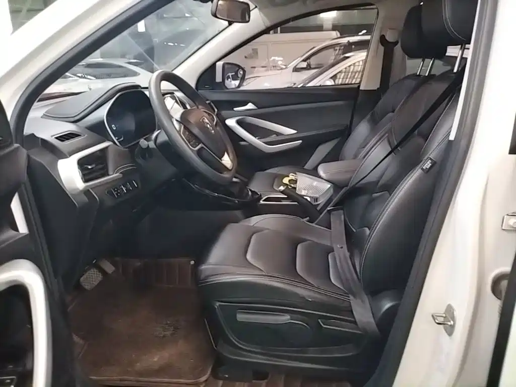 Baojun 530 2019 2020 1.5T CVT Luxury Connect 7-seater