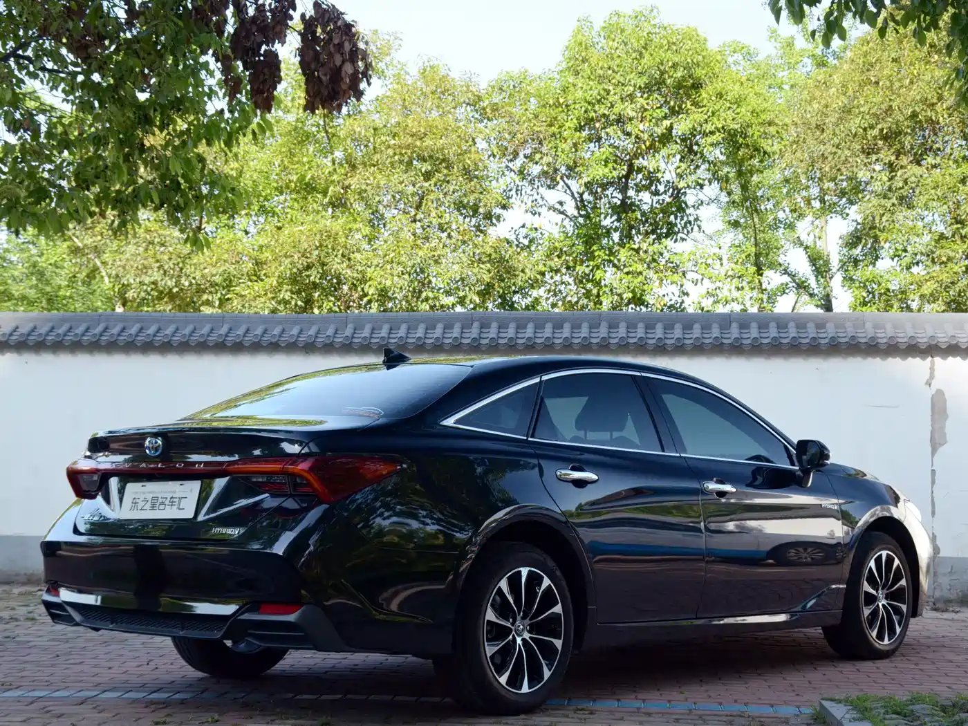 Toyota Avalon 2023 Hybrid 2.5L Luxury Edition фото 12