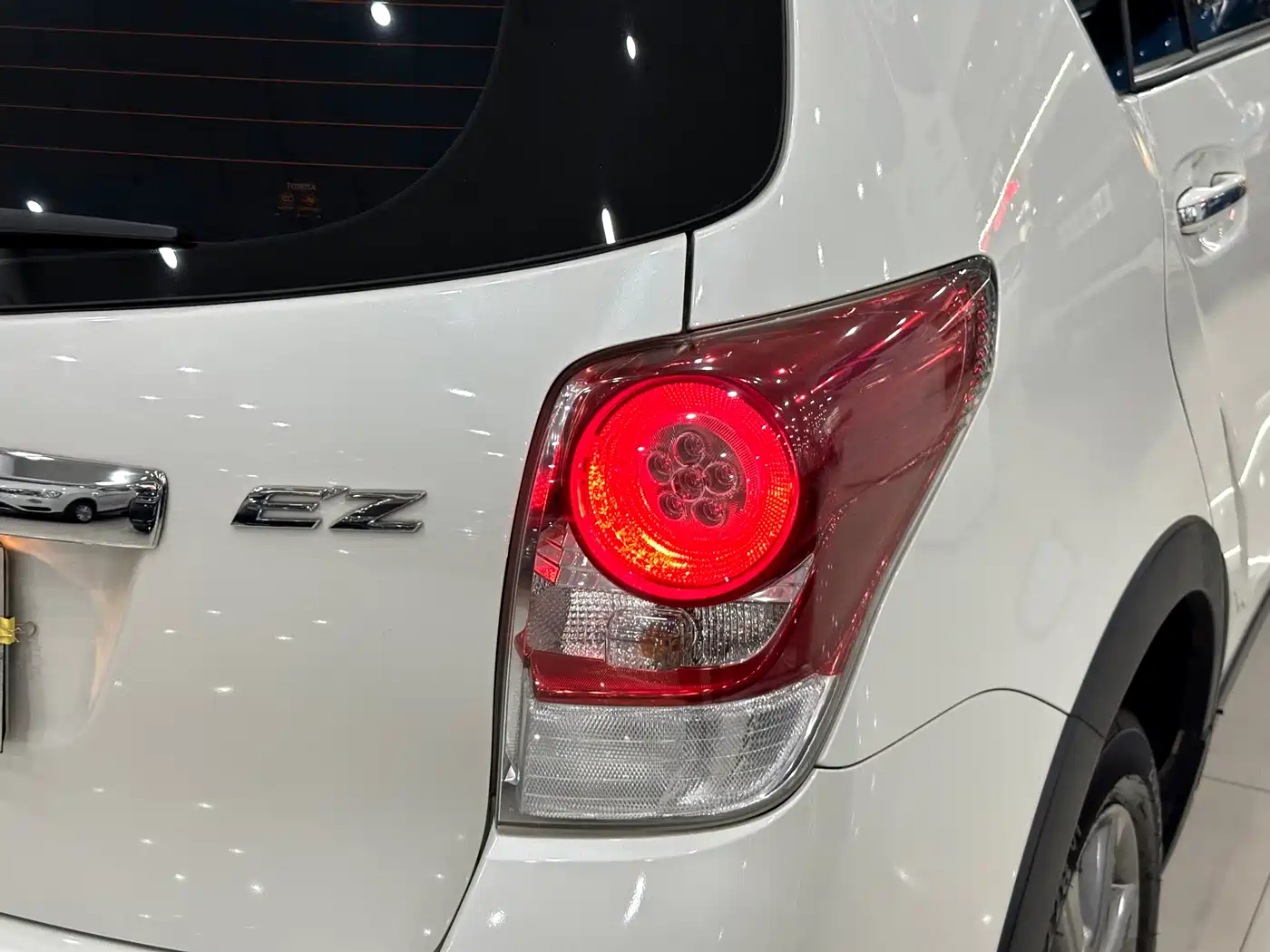 Toyota E'Z 2015 180E CVT Crossover Edition фото 21