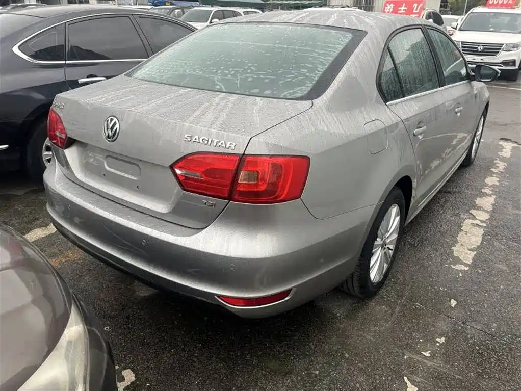 Volkswagen Sagitar 2014 Facelift 1.4TSI Automatic Luxury фото 4