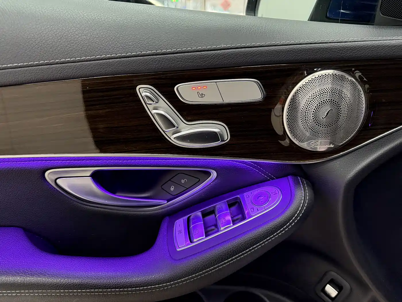 Mercedes-Benz GLC 2018 Facelift GLC 260 4MATIC Luxury фото 10