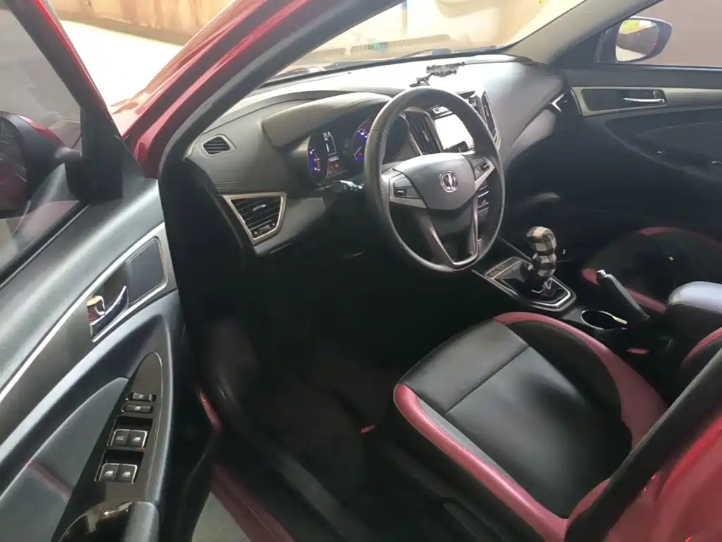 Photo 16 - Changan Eado XT