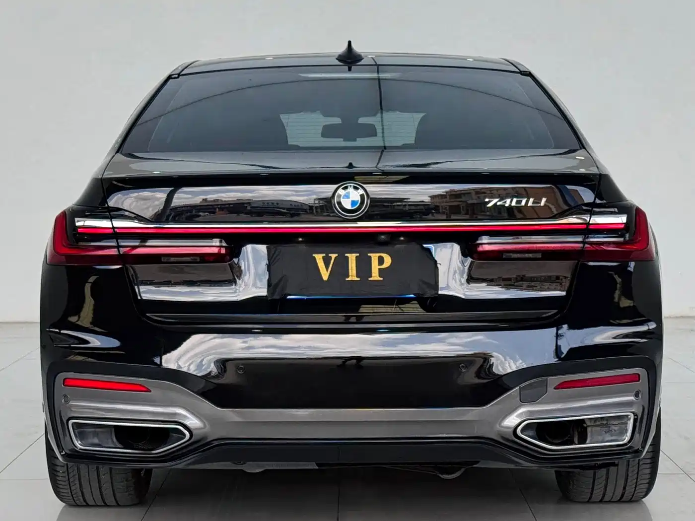 Фото 9 - BMW 7 Series