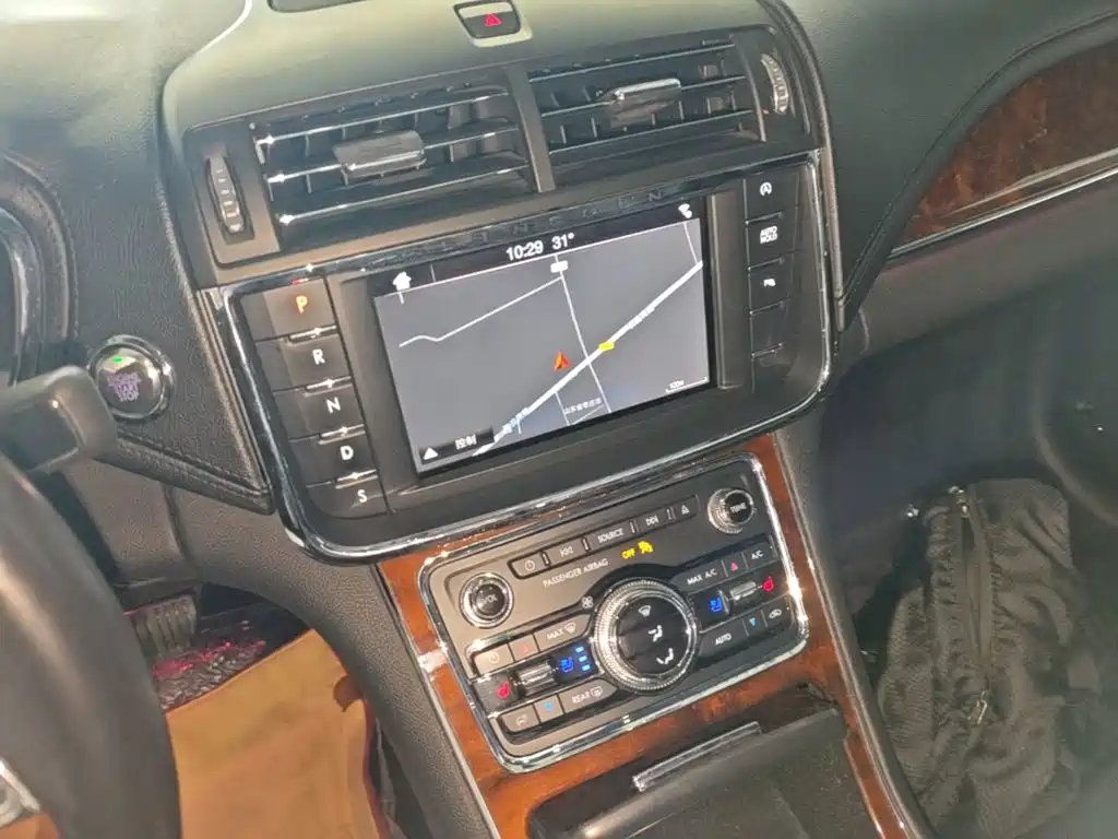 Lincoln Continental 2019 2018 2.0T 2WD Zunya Edition