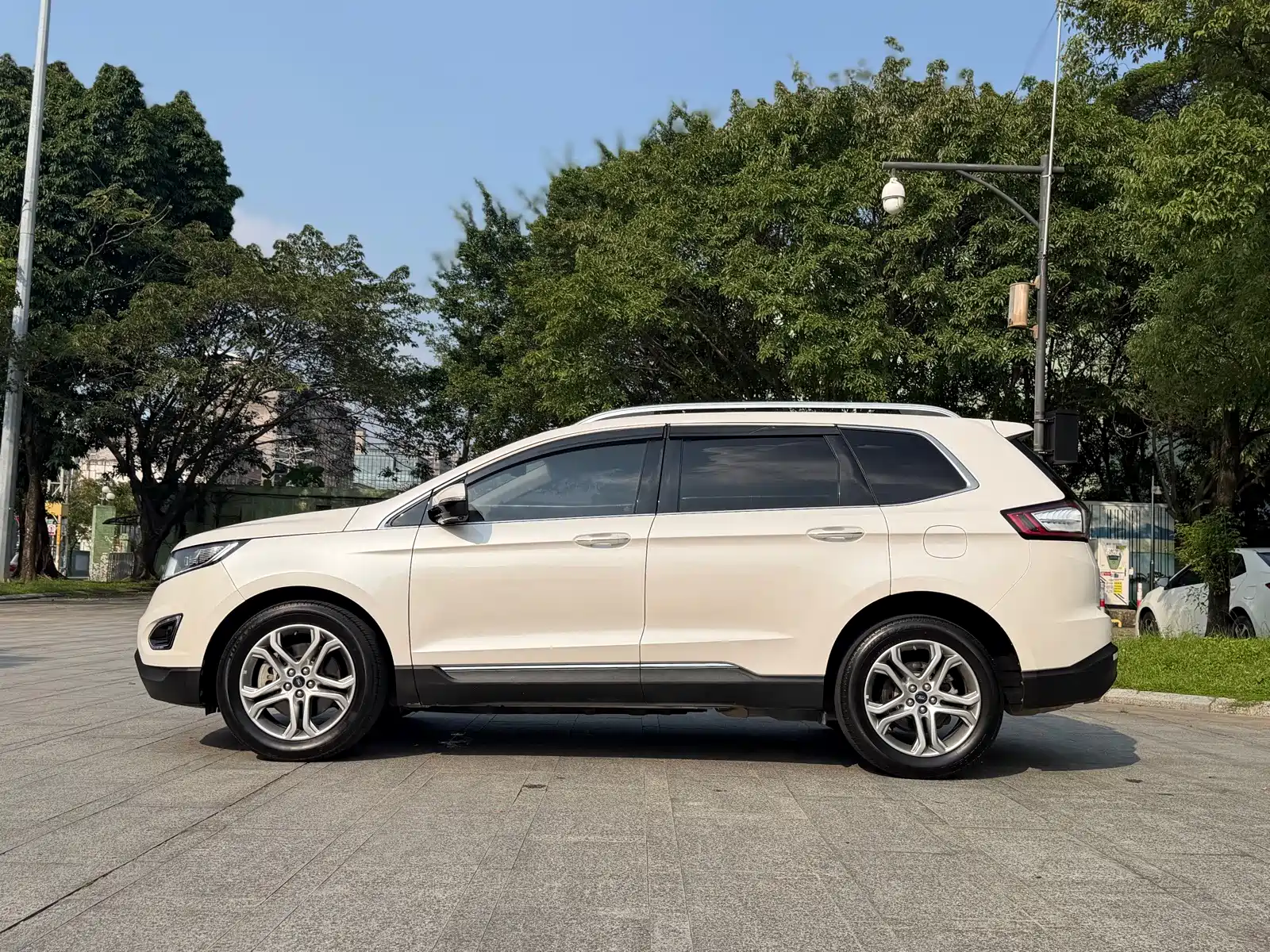 Фото 5 - Ford Edge