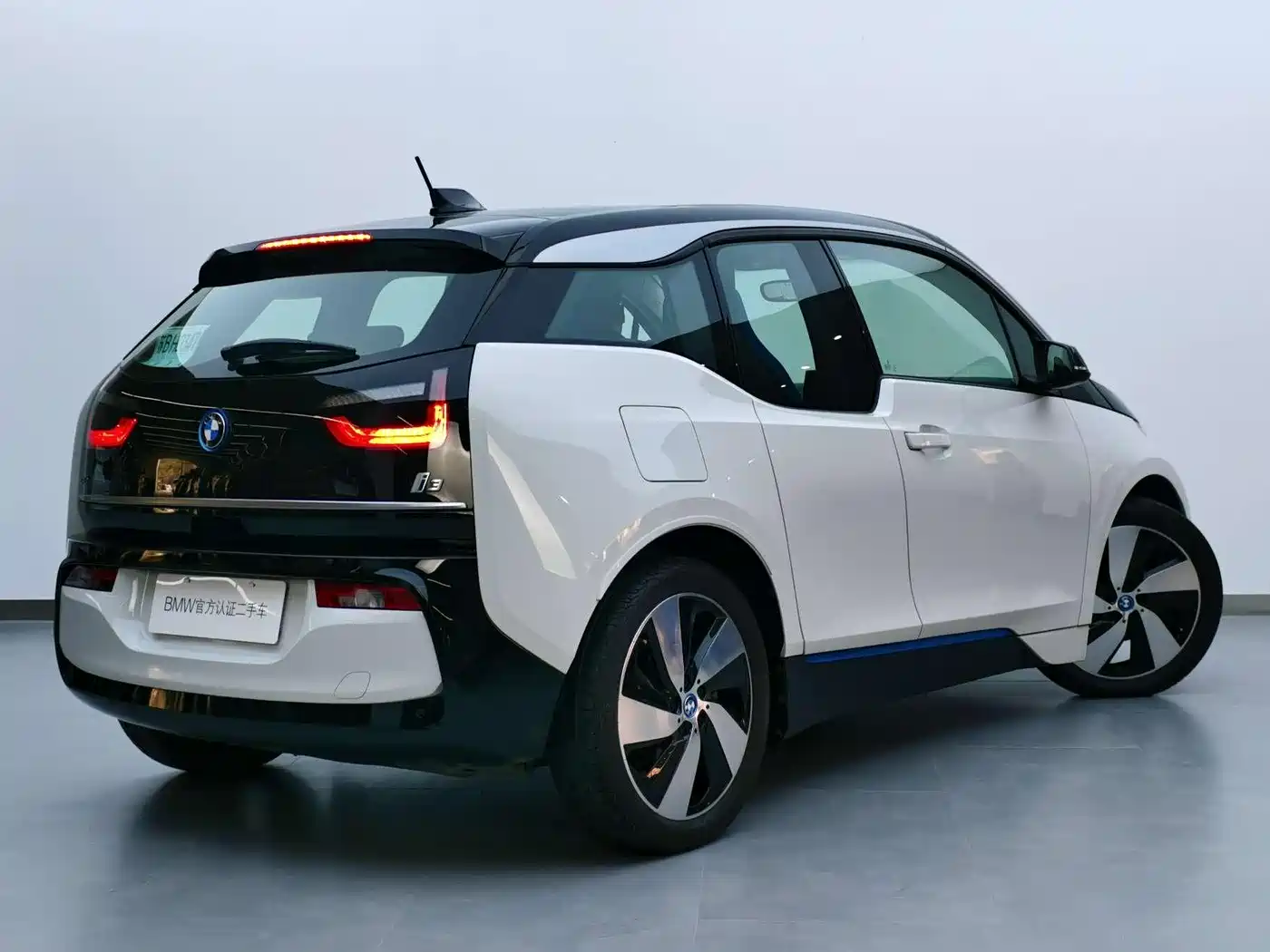 BMW i3 (Import) 2019 Quick Charge Version фото 7