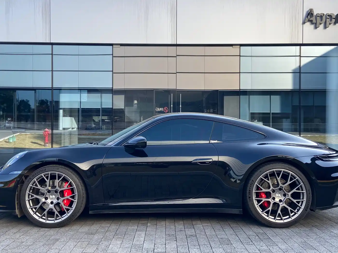 PORSCHE 911