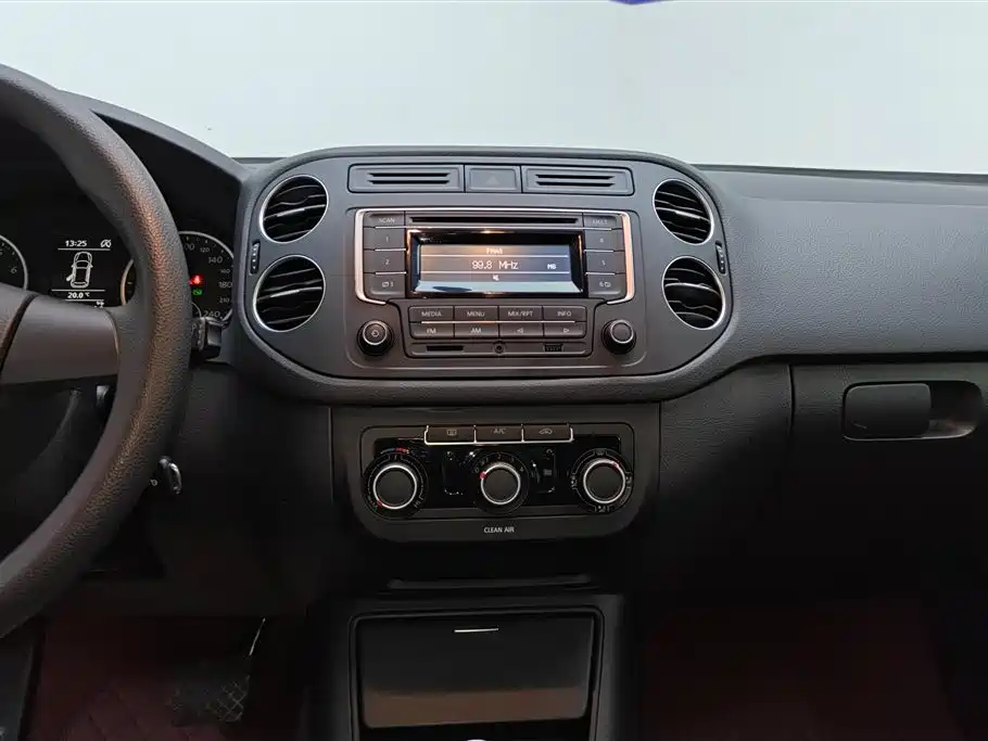 Volkswagen Tiguan 2016 280TSI Automatic 2WD Silk Road Fashion Edition фото 13