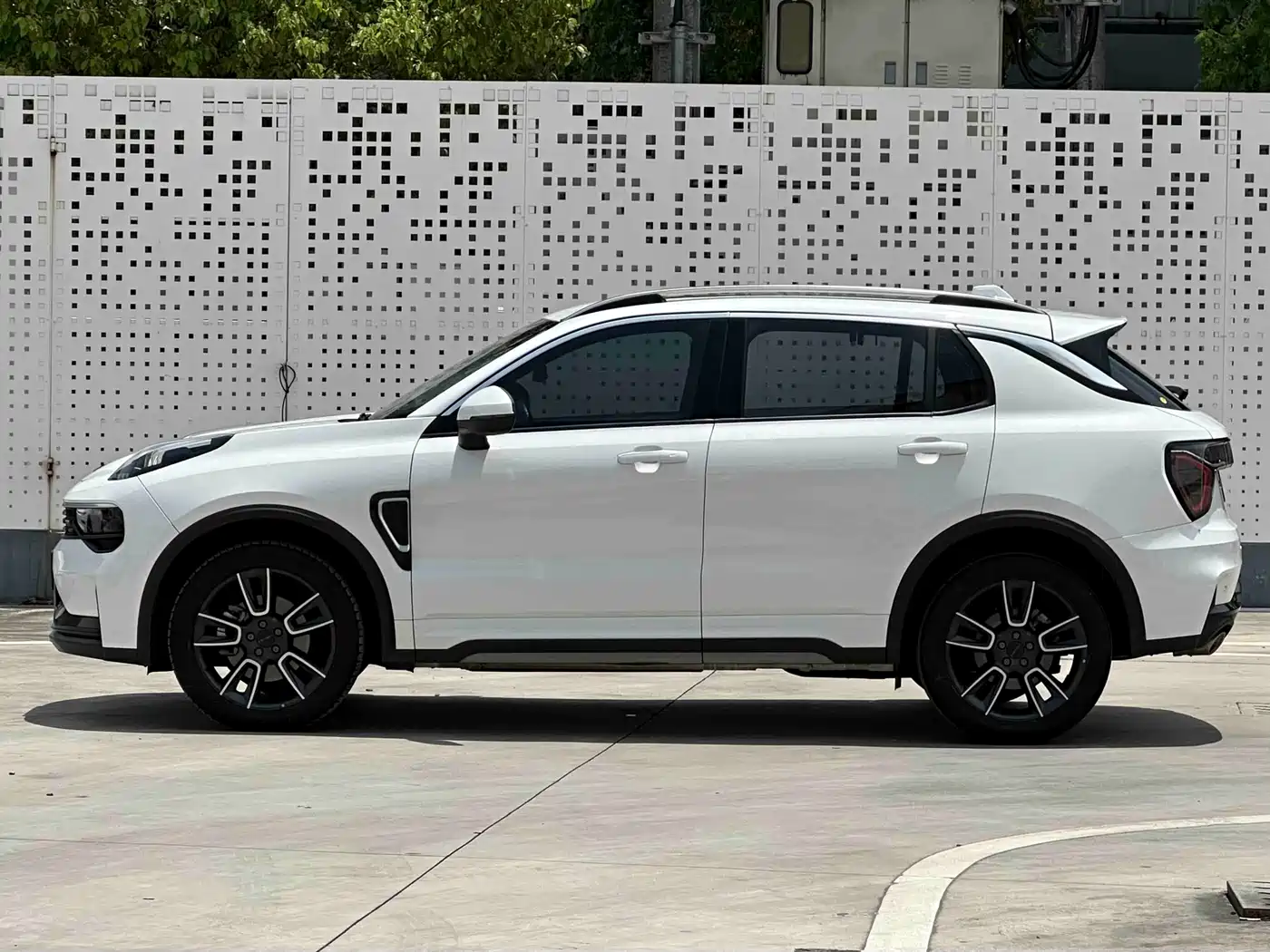 Lynk & Co 01 2021 2.0TD 2WD Pro фото 4