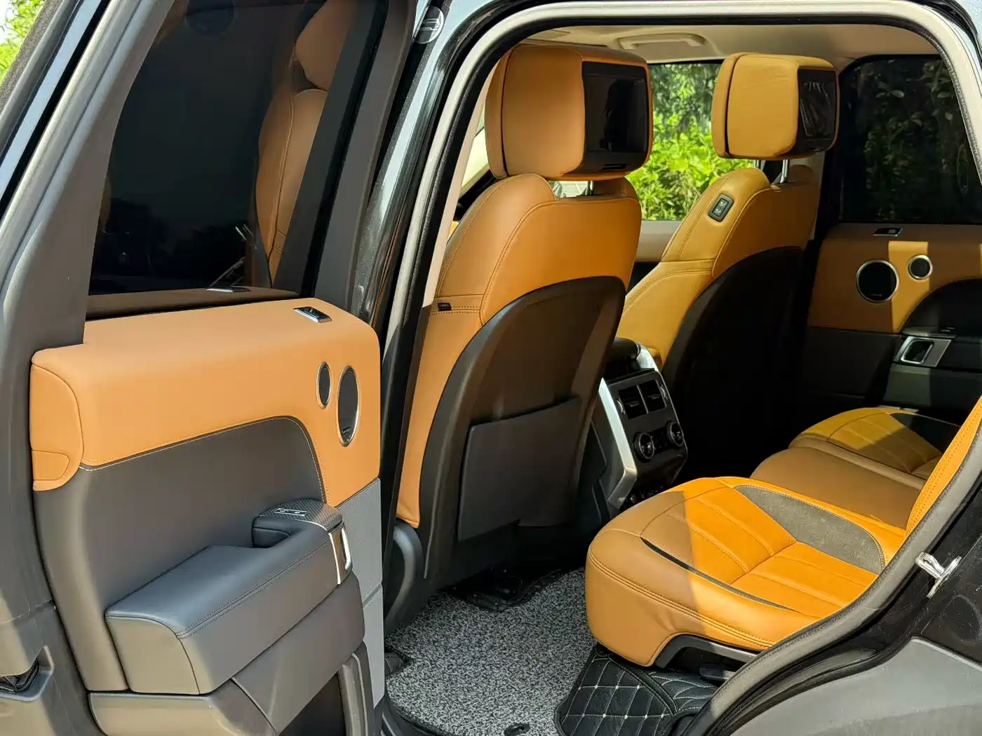 Land Rover Range Rover Sport 2019 3.0 L6 HSE DYNAMIC фото 4