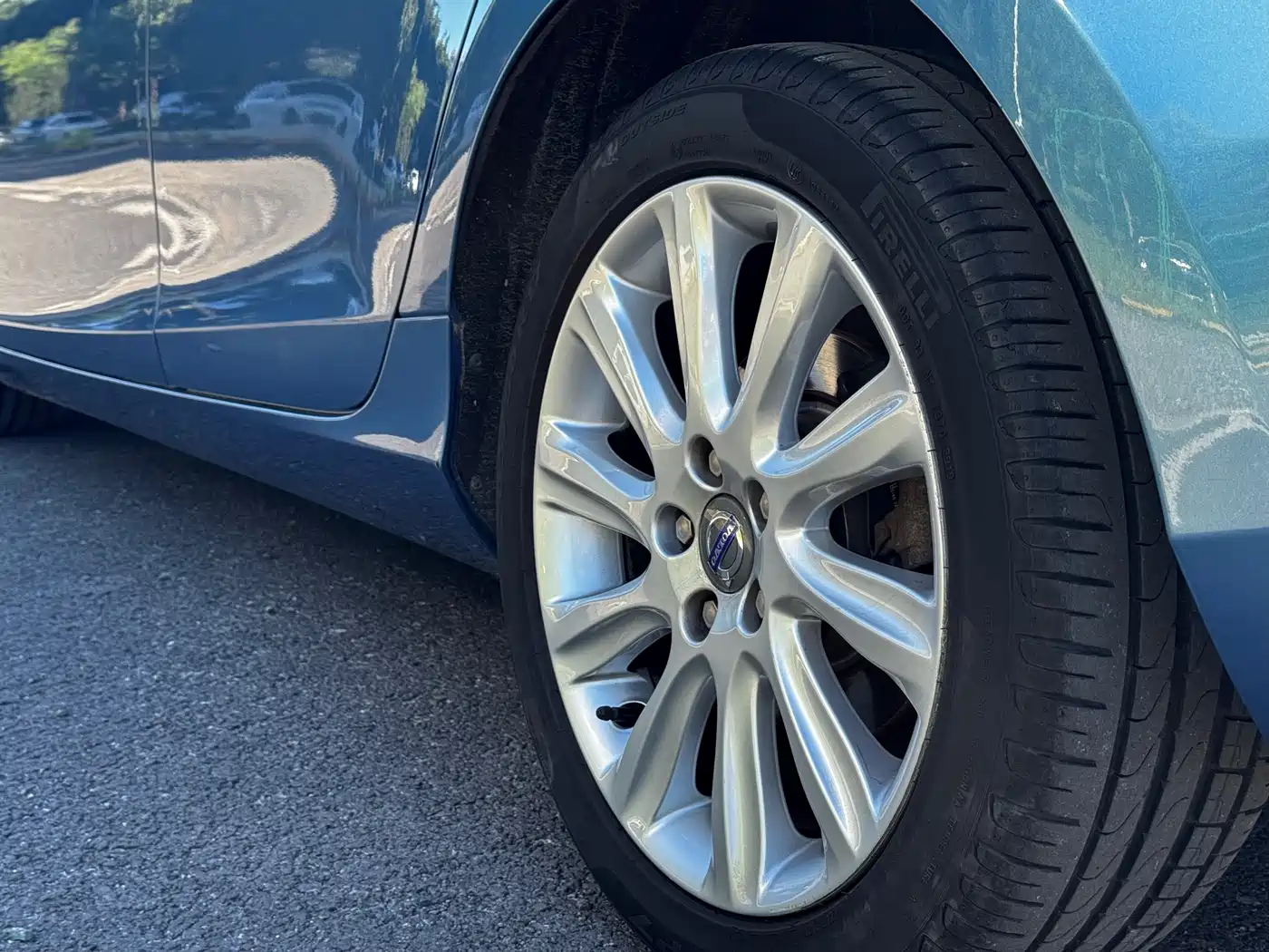 Фото 18 - Volvo V40