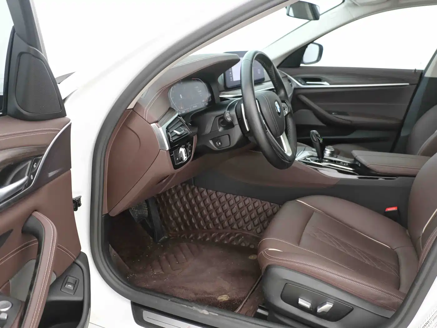 BMW 5 Series 2021 530Li Leading Luxury Package фото 11