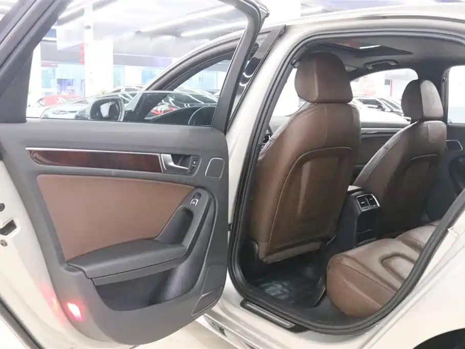 Audi A4L 2016 35 TFSI Automatic Comfort фото 15