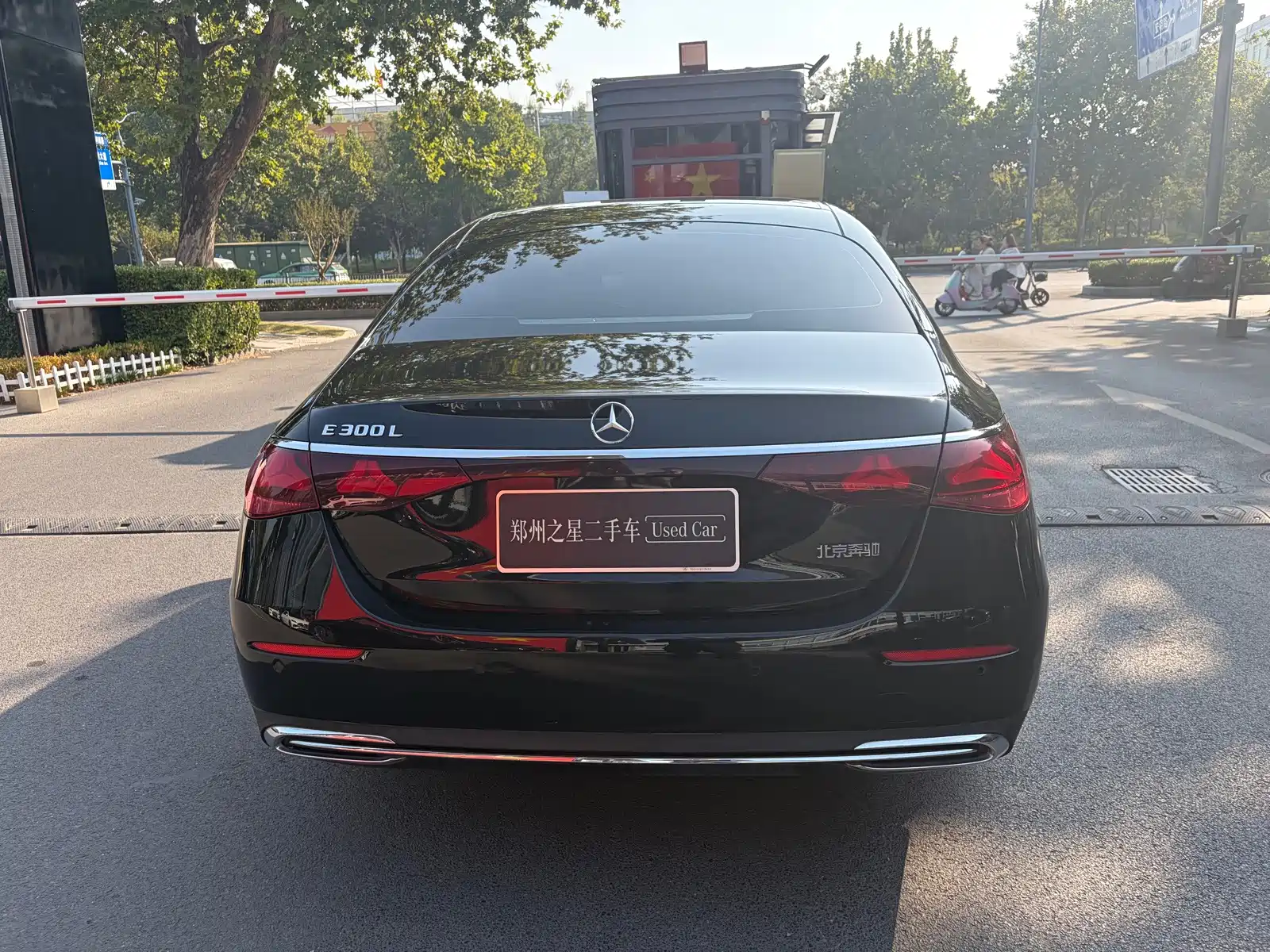 Фото 5 - Mercedes-Benz E-Class