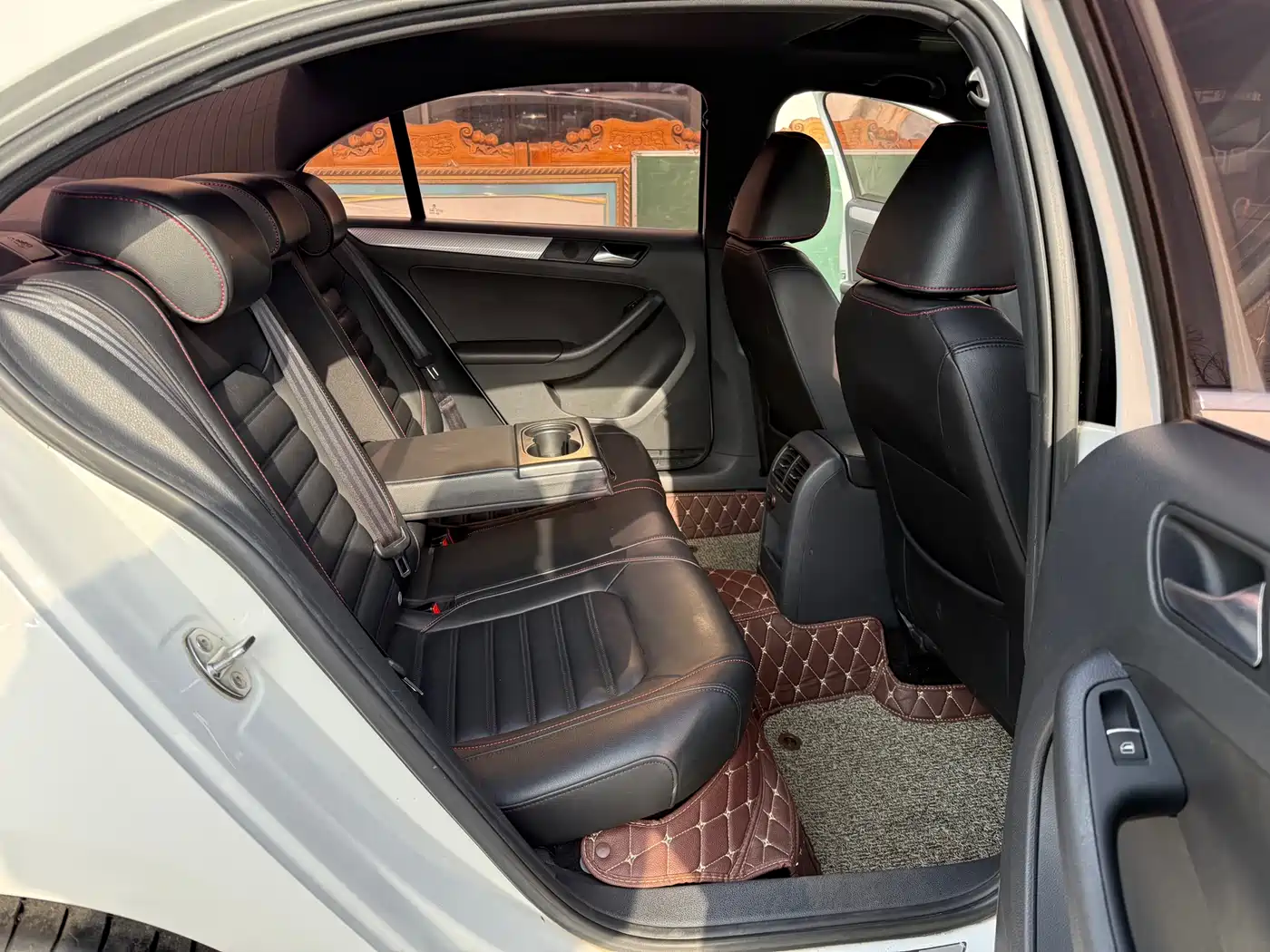 Volkswagen Sagitar 2013 2.0TSI GLI фото 22