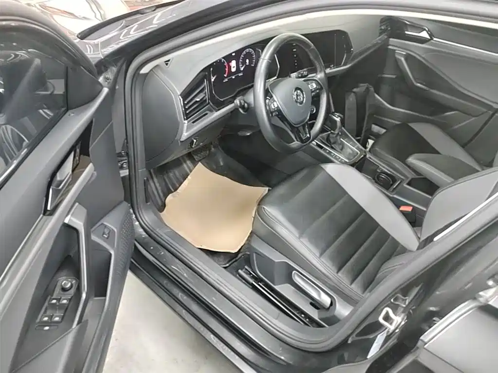 Volkswagen Sagitar 2022 280TSI DSG Soaring Edition фото 16