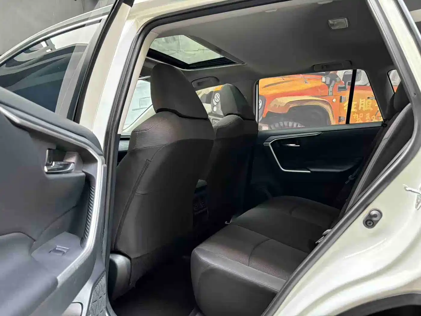 Toyota RAV4 Rongfang 2020 2.0L CVT AWD Trend Edition фото 5