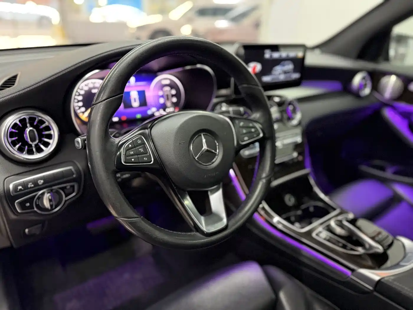 Mercedes-Benz GLC 2018 Facelift GLC 260 4MATIC Luxury фото 9