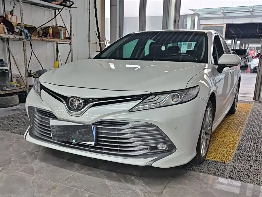 Toyota Camry 2019 2.5G Luxury Edition China VI фото 2