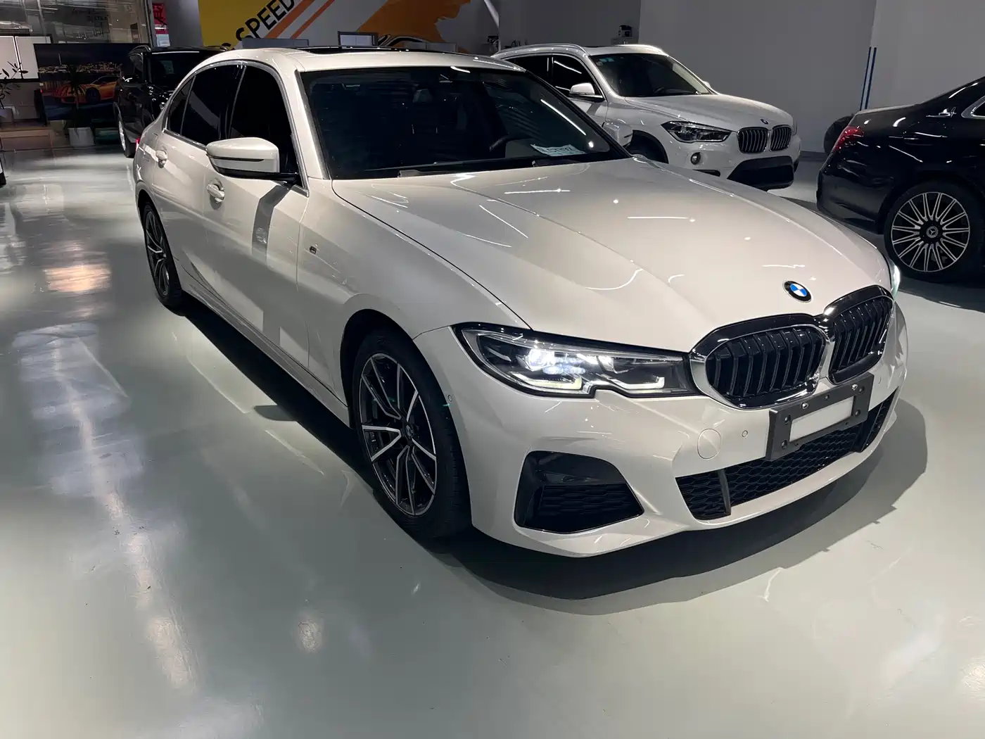 BMW 3 Series 2021 325Li M Sport Package фото 3