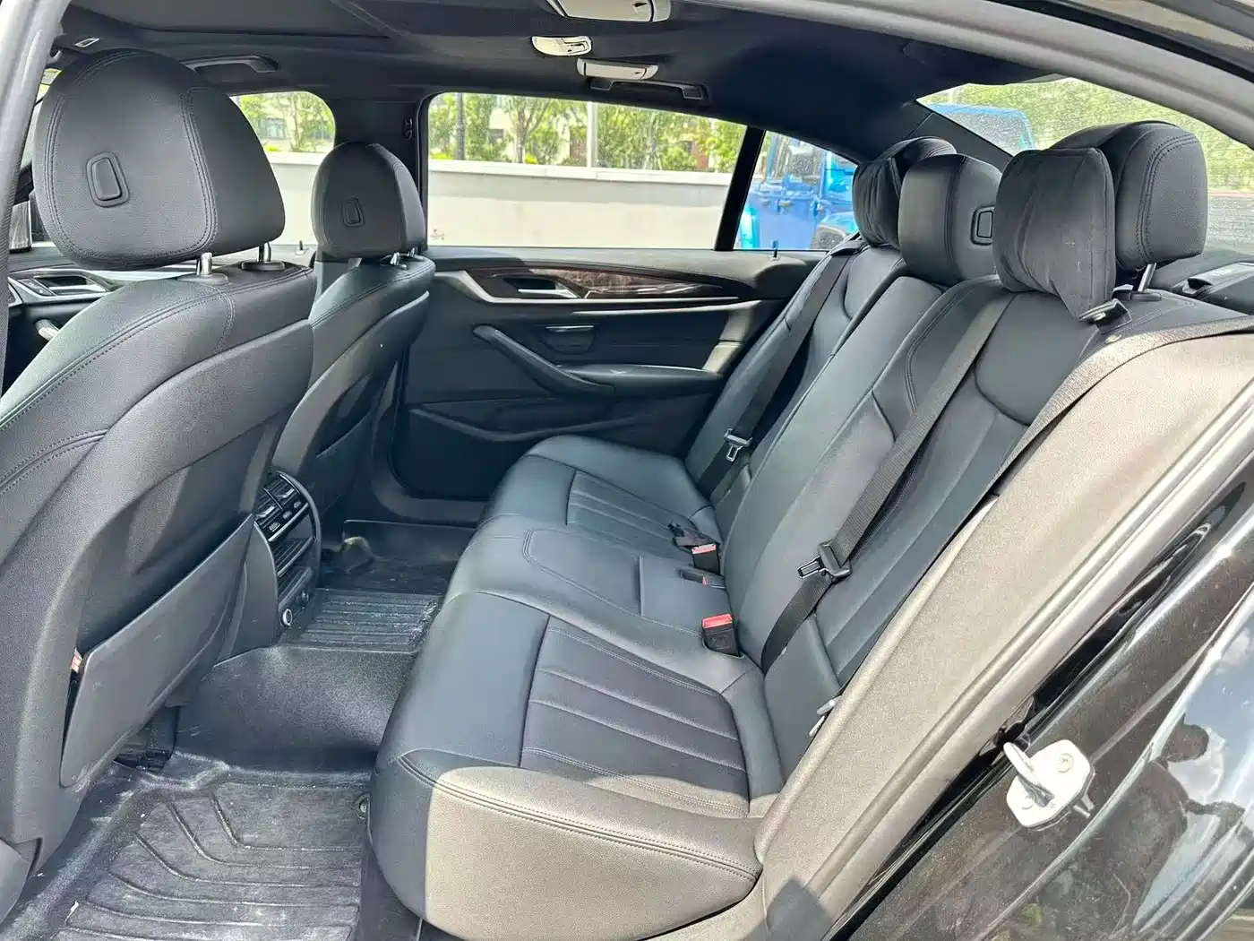 BMW 5 Series 2018 525Li M Sport Package фото 8