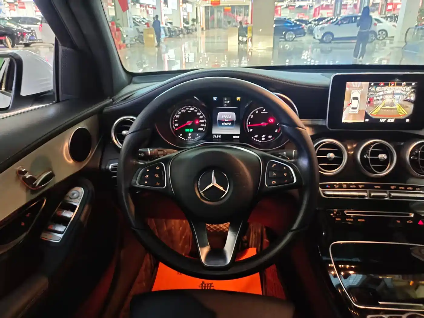 Mercedes-Benz GLC 2017 GLC 200 4MATIC фото 12