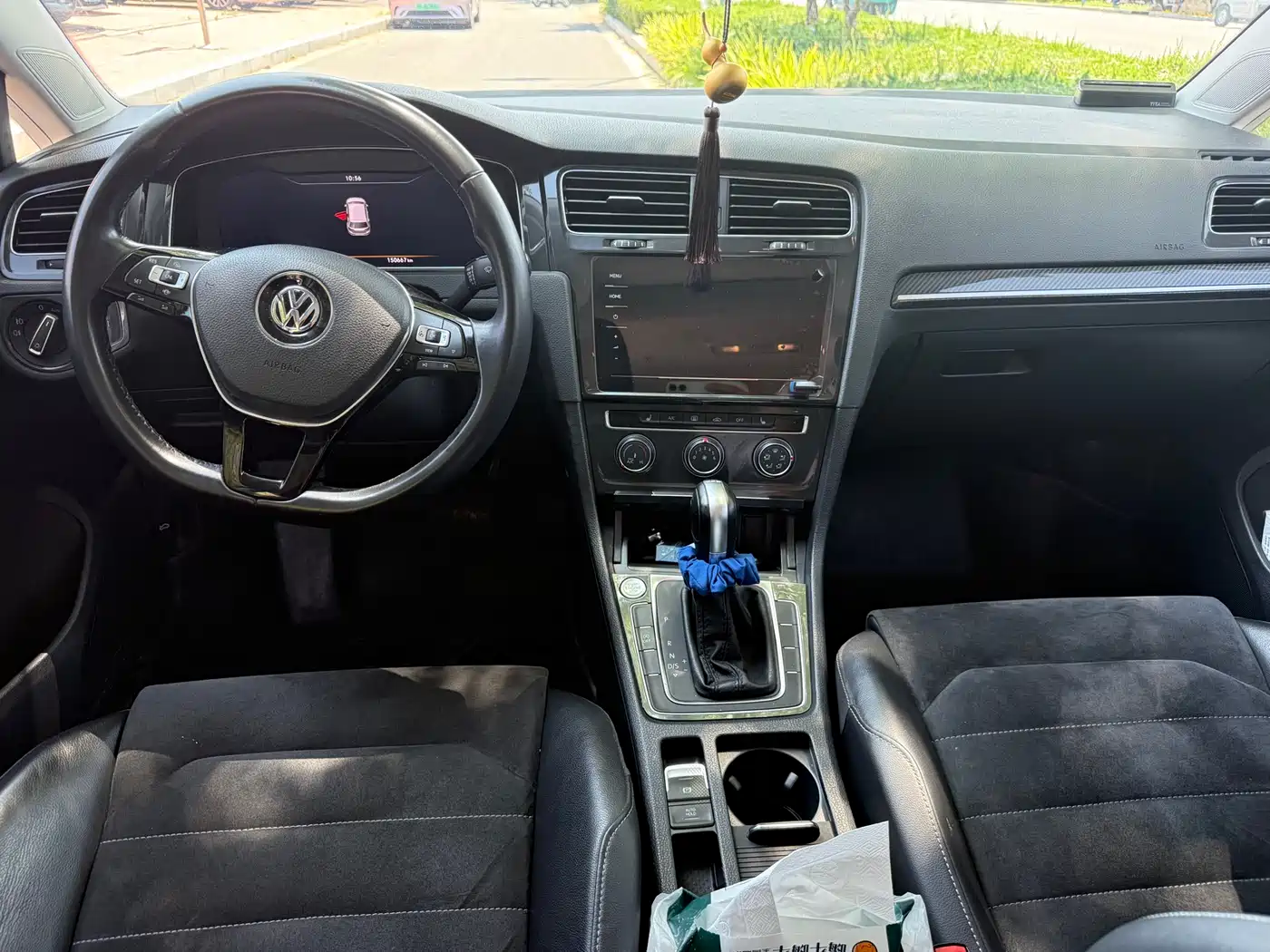 Фото 5 - Volkswagen Golf