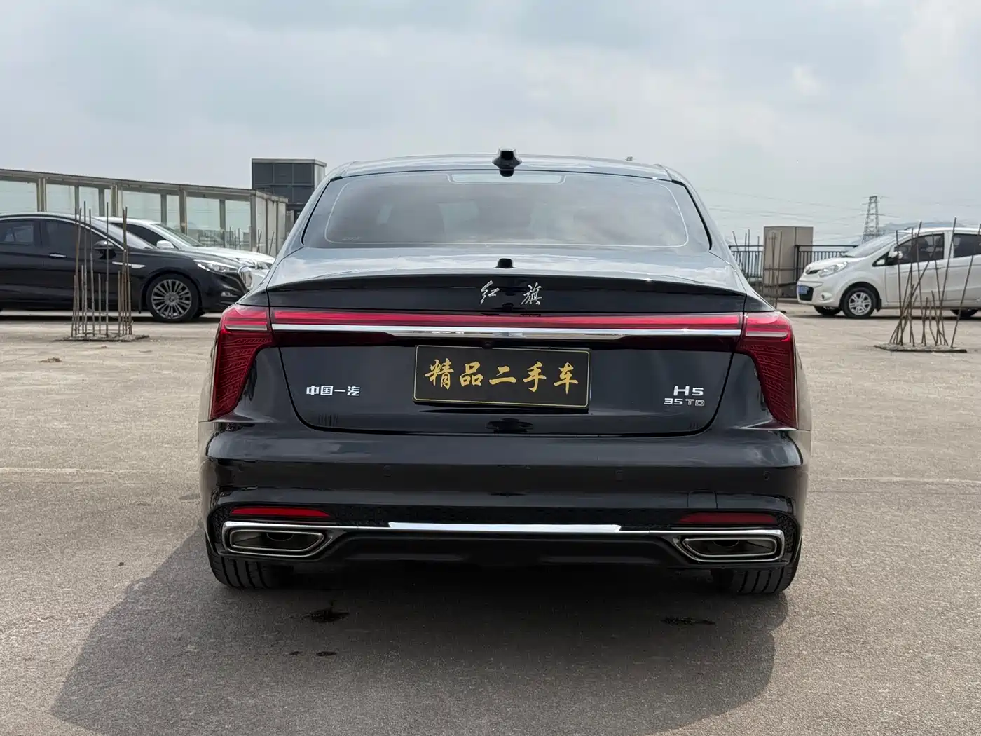 Hongqi H5 2024 1.5T DCT Smart Connect Flag Joy Edition фото 13