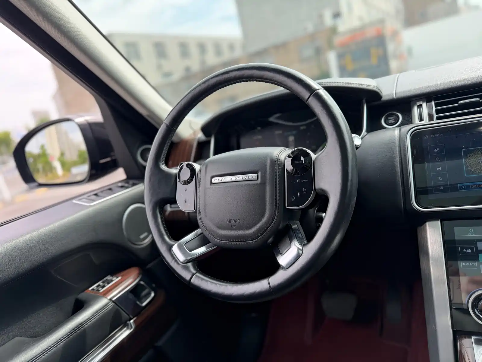 Фото 9 - Land Rover Range Rover