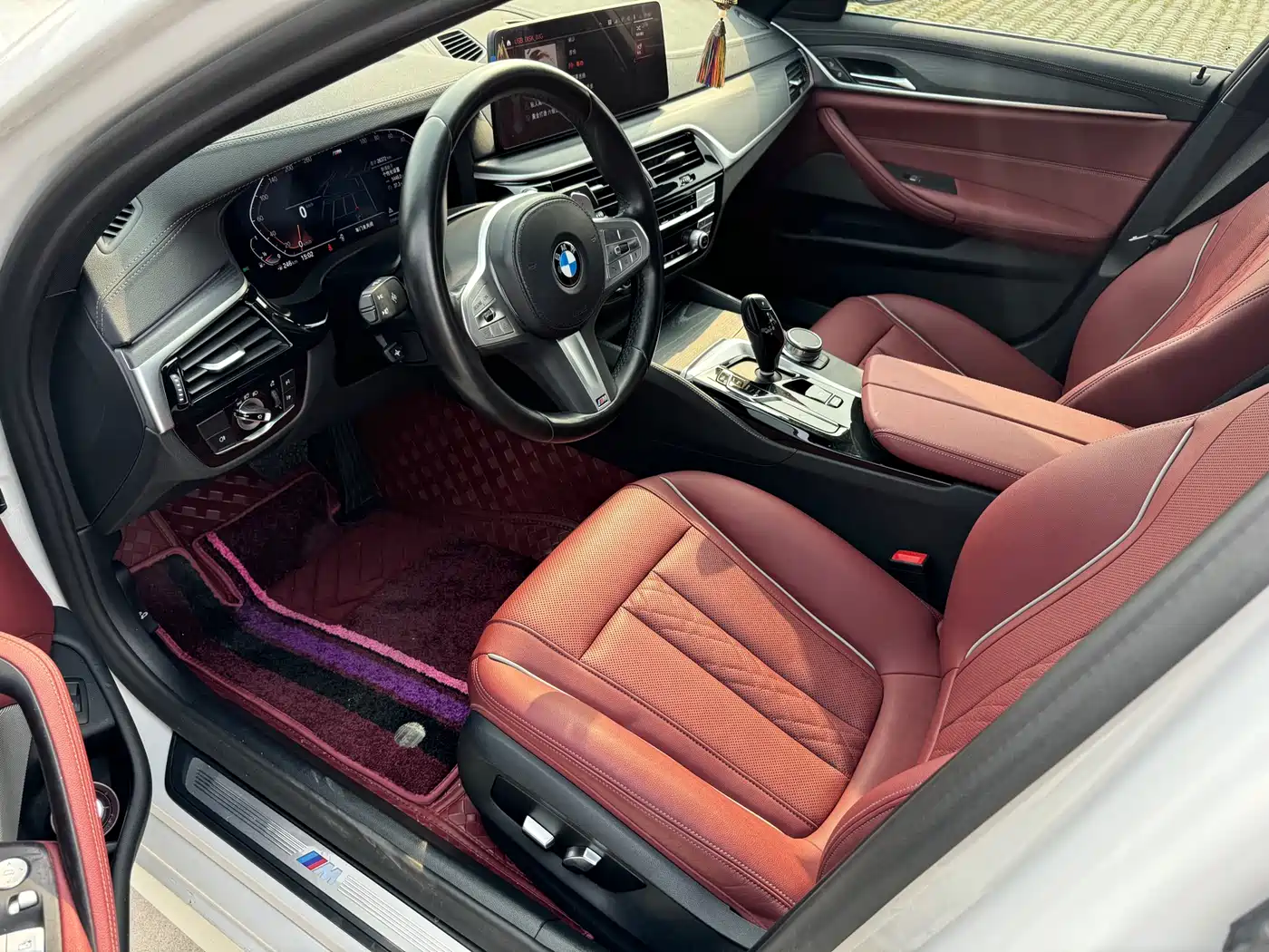 BMW 5 Series 2023 Facelift 530Li Leading M Sport Package фото 3