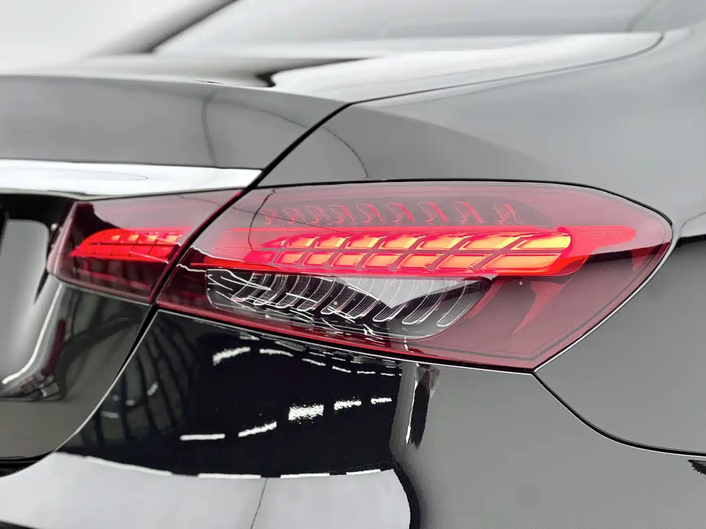 Mercedes-Benz E-Class 2023 E 300 L Luxury фото 11