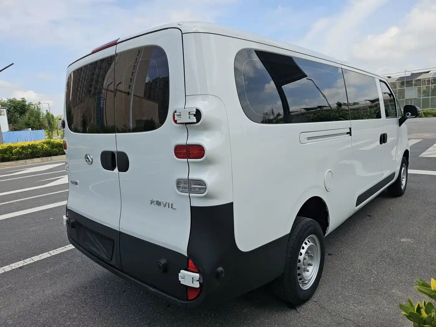 SAIC Maxus Dana V1L 2026