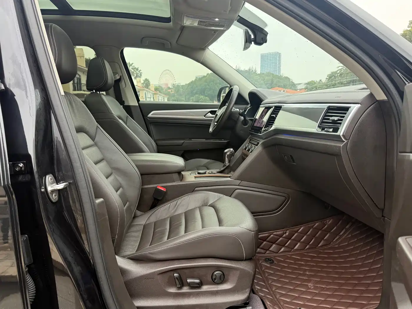 Volkswagen Teramont 2020 380TSI 4WD Luxury Edition China VI фото 5