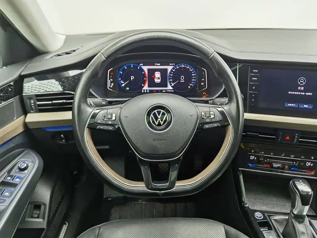 Фото 11 - Volkswagen Passat