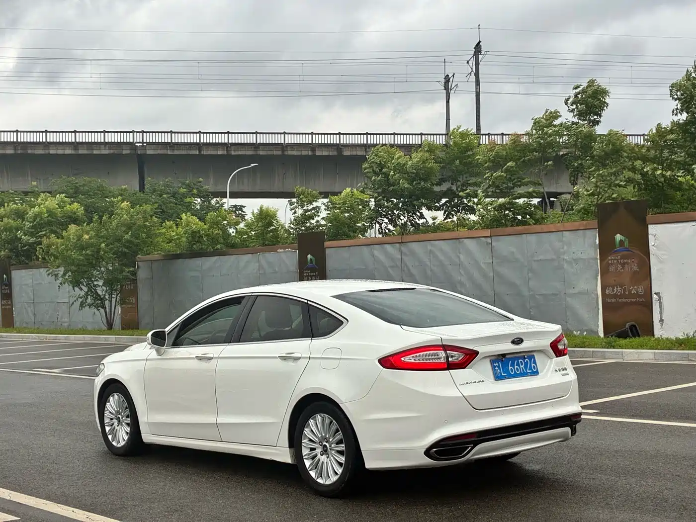 Ford Mondeo 2014 2013 2.0L GTDi200 Fashion