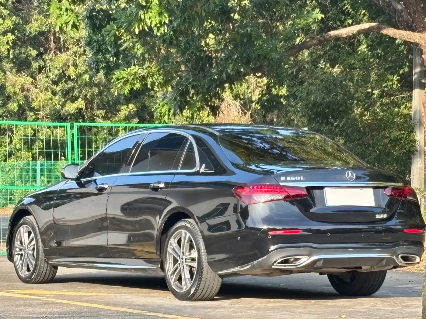 Mercedes-Benz E-Class 2022 E 260 L Sport фото 19