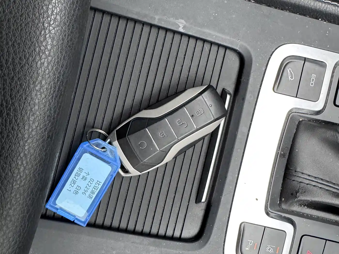BYD Tang 2018 2.0T Automatic Smart Connection Honor Edition 7-Seater China V фото 17