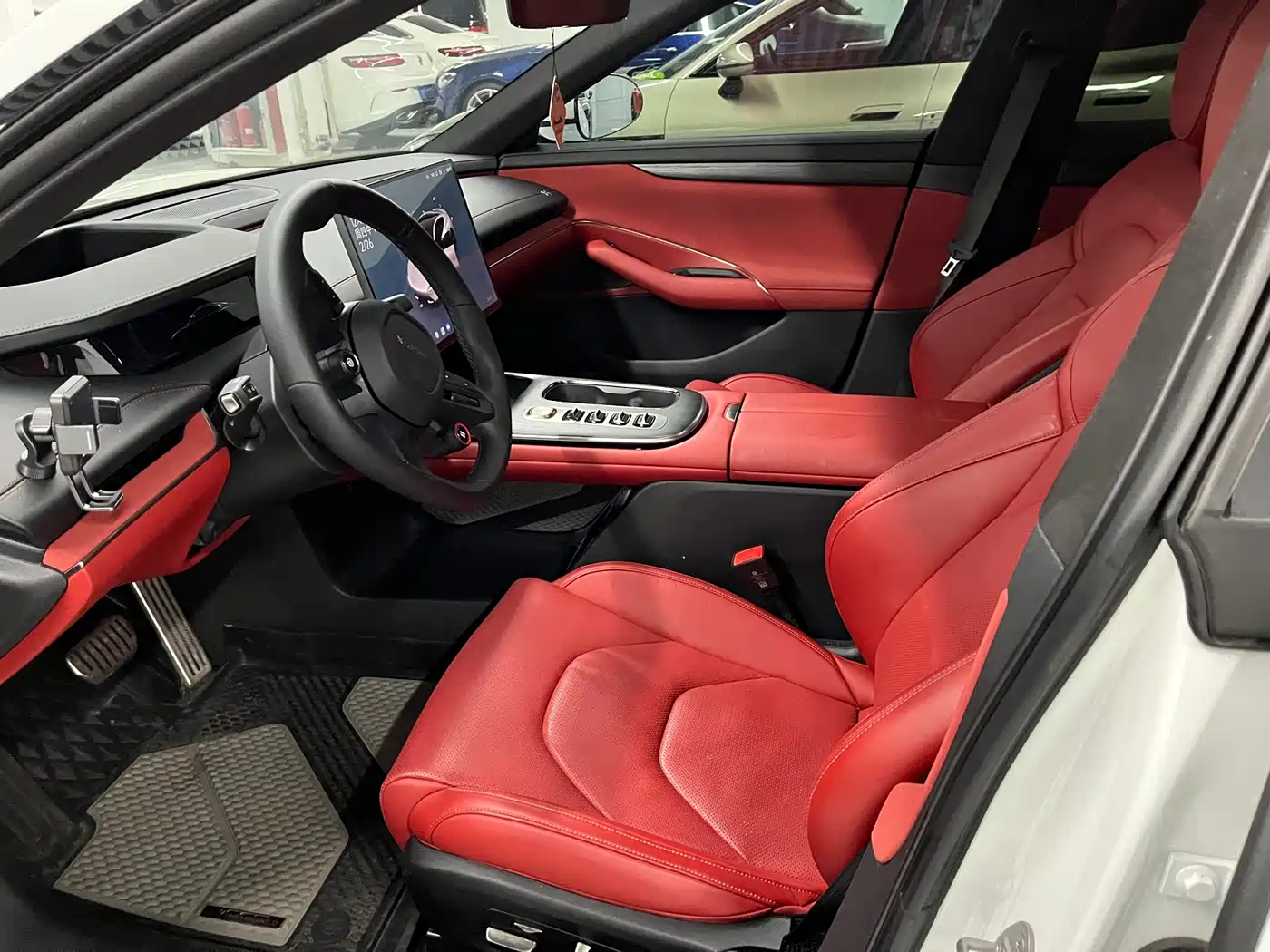Xiaomi Auto Xiaomi SU7 2024 AWD Extended Range Advanced Smart Driving Max Edition фото 8