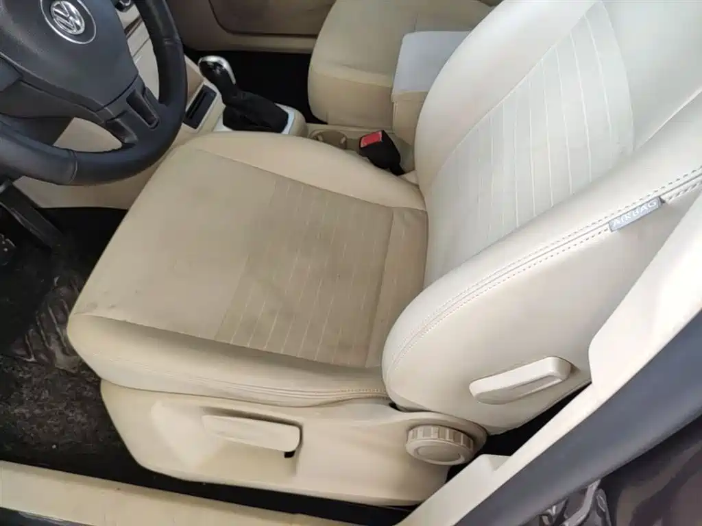 Volkswagen Tiguan 2015 1.8TSI Automatic 2WD Trendline фото 15
