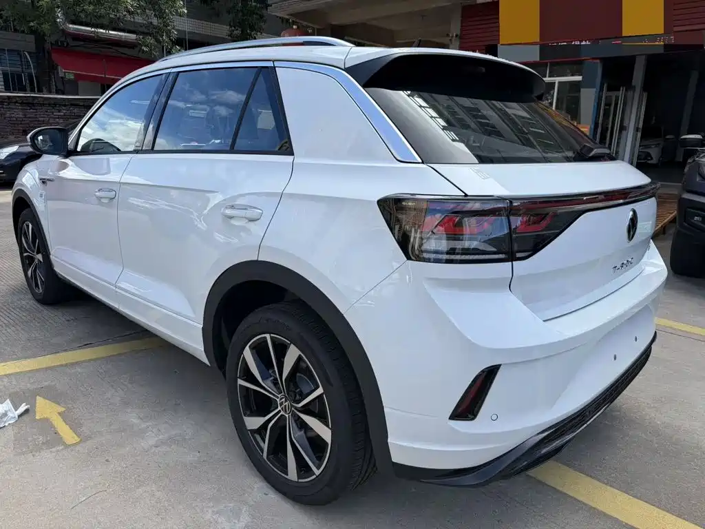 Volkswagen T-ROC 2026 2025 300TSI DSG 2WD Dawn Edition