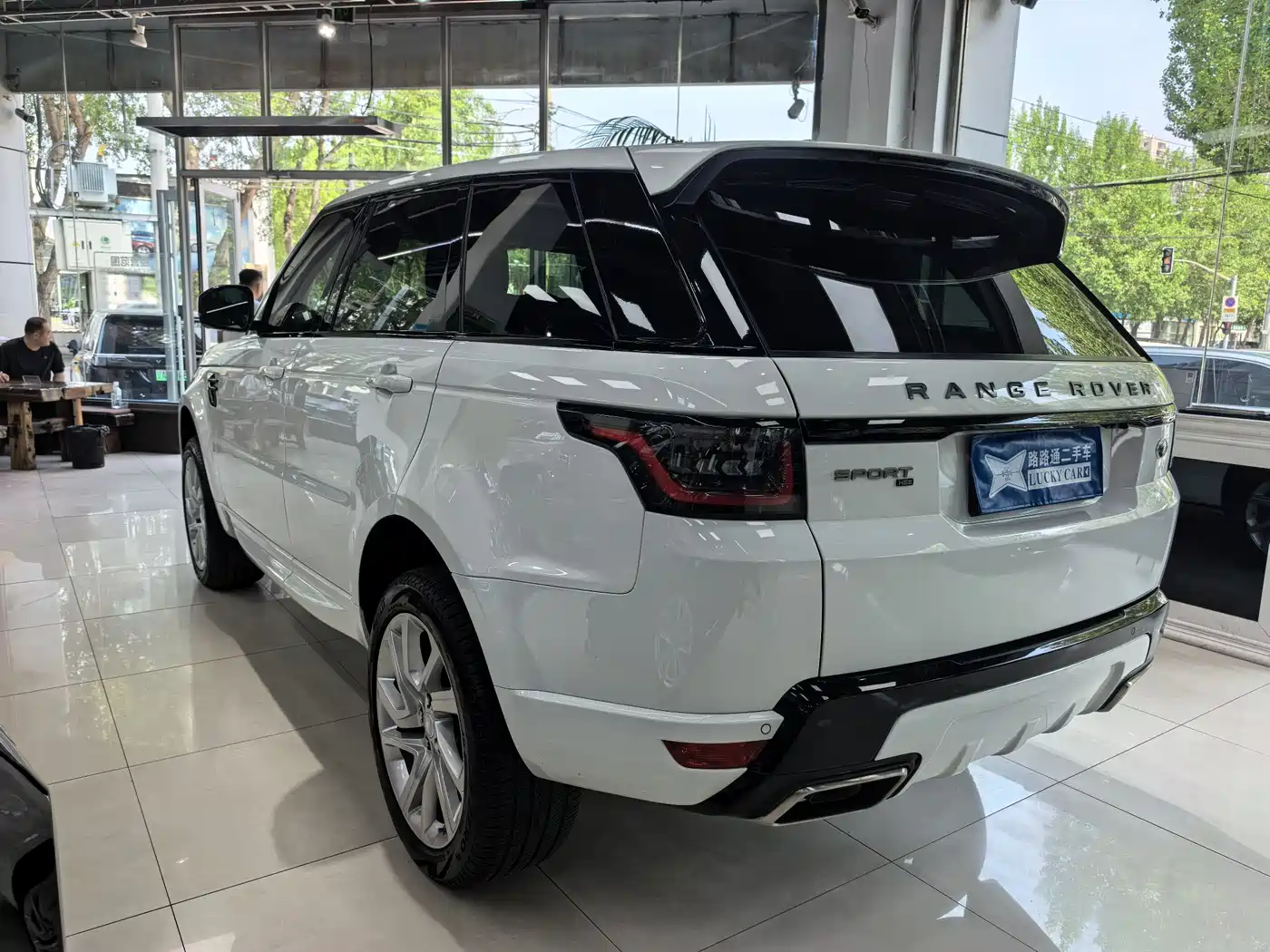 Land Rover Range Rover Sport 2020 3.0 L6 HSE DYNAMIC фото 6