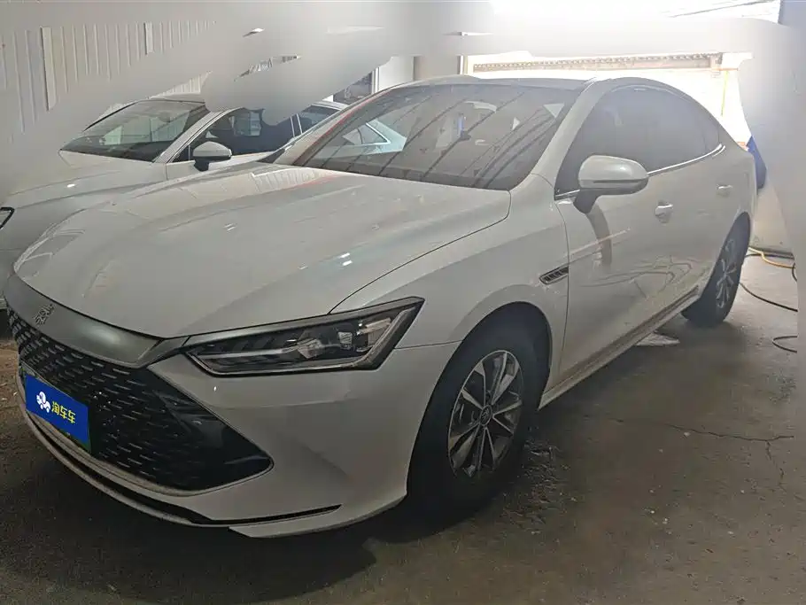 BYD Qin PLUS 2023 Champion Edition DM-i 55KM Leading